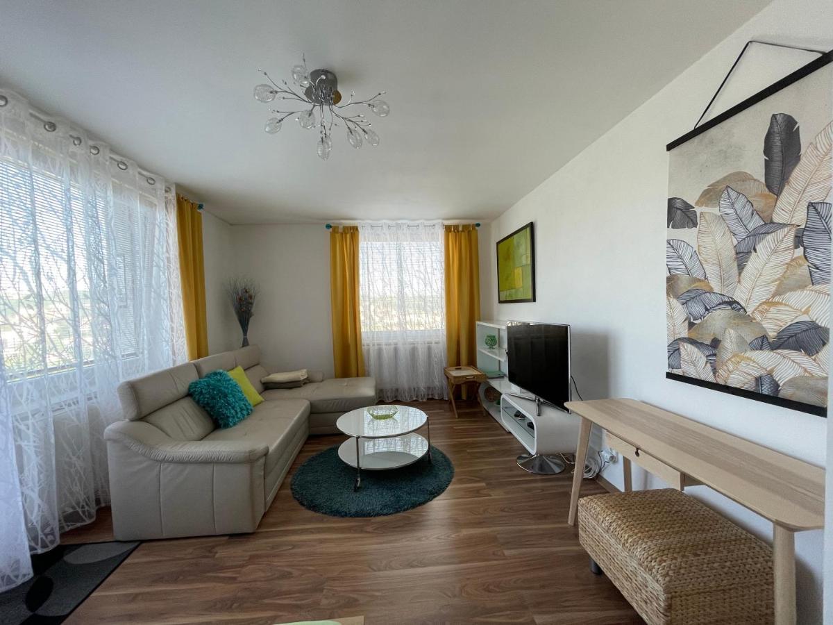 Jan Apartment *